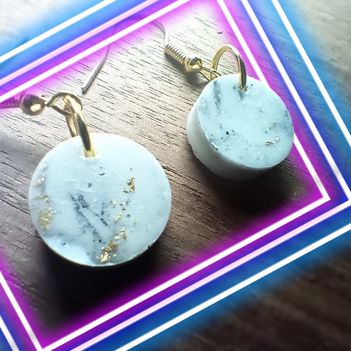 Faux marble round resin earrings - Image 3